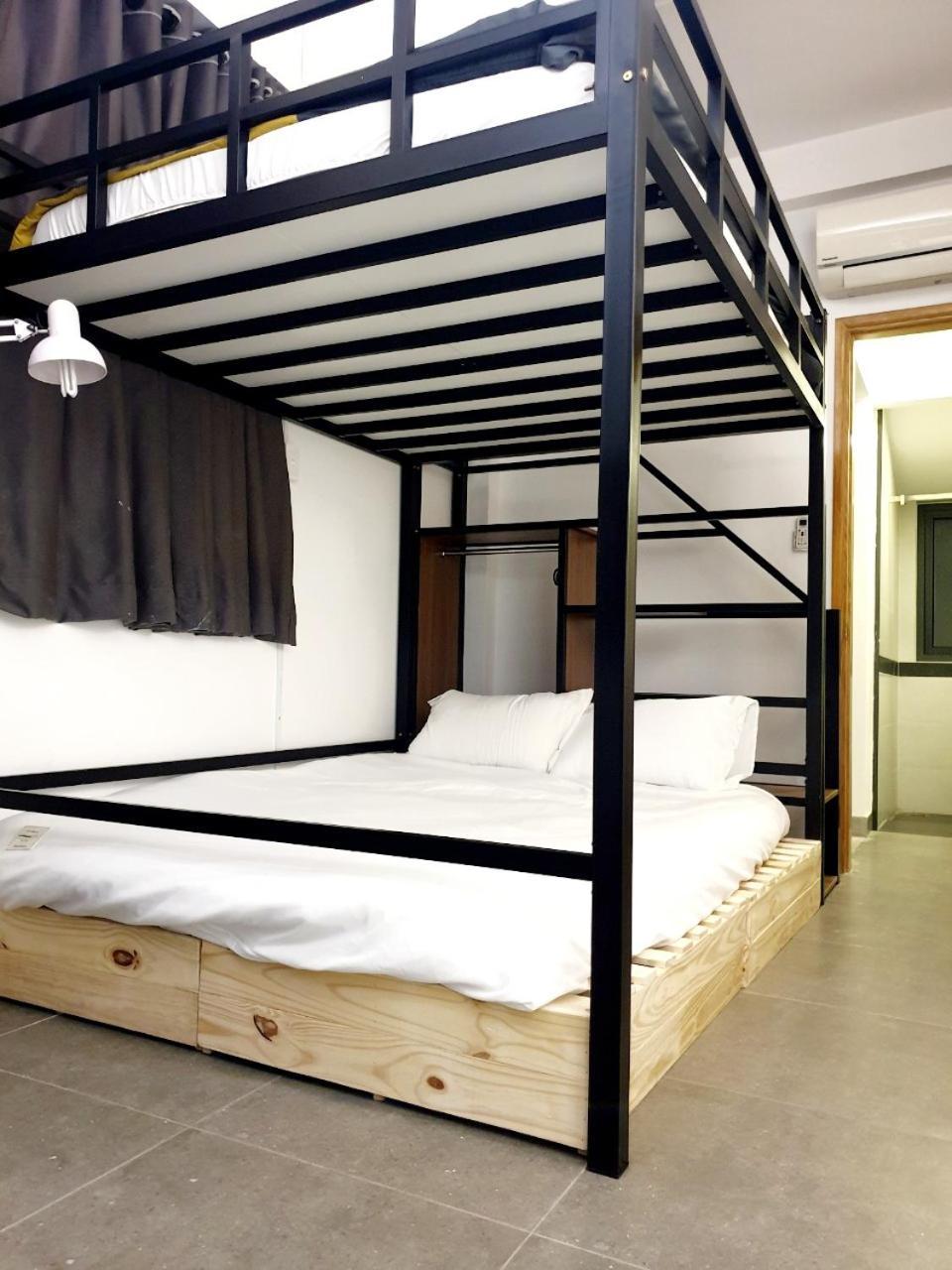 Zvillage Ncc - Modern Townhouse In District 1 Thành Pho Ho Chí Minh Esterno foto