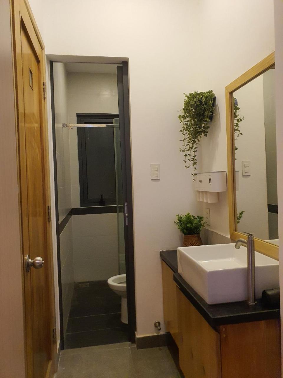 Zvillage Ncc - Modern Townhouse In District 1 Thành Pho Ho Chí Minh Esterno foto